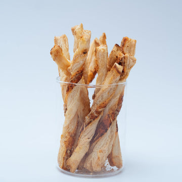 CHILLI CHEESE STRAWS - Oven Magick